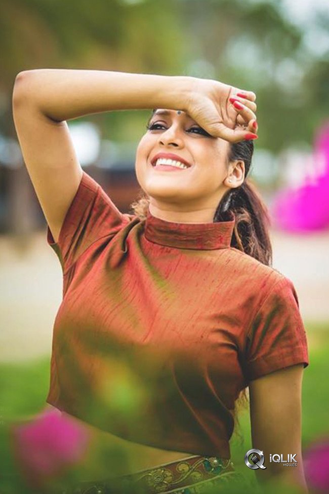 Rashmi-Gautam